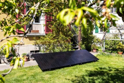 Steckerkraftwerk 890 Watt für Terasse, Garten inkl. Aufständerung und Lieferung